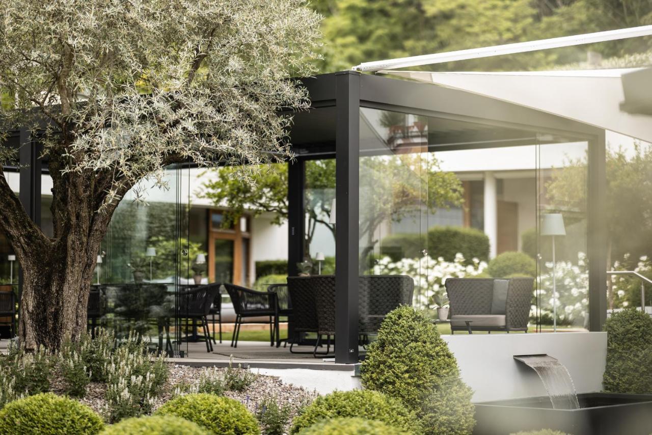 Boutique Hotel Zum Rosenbaum ナッレス エクステリア 写真