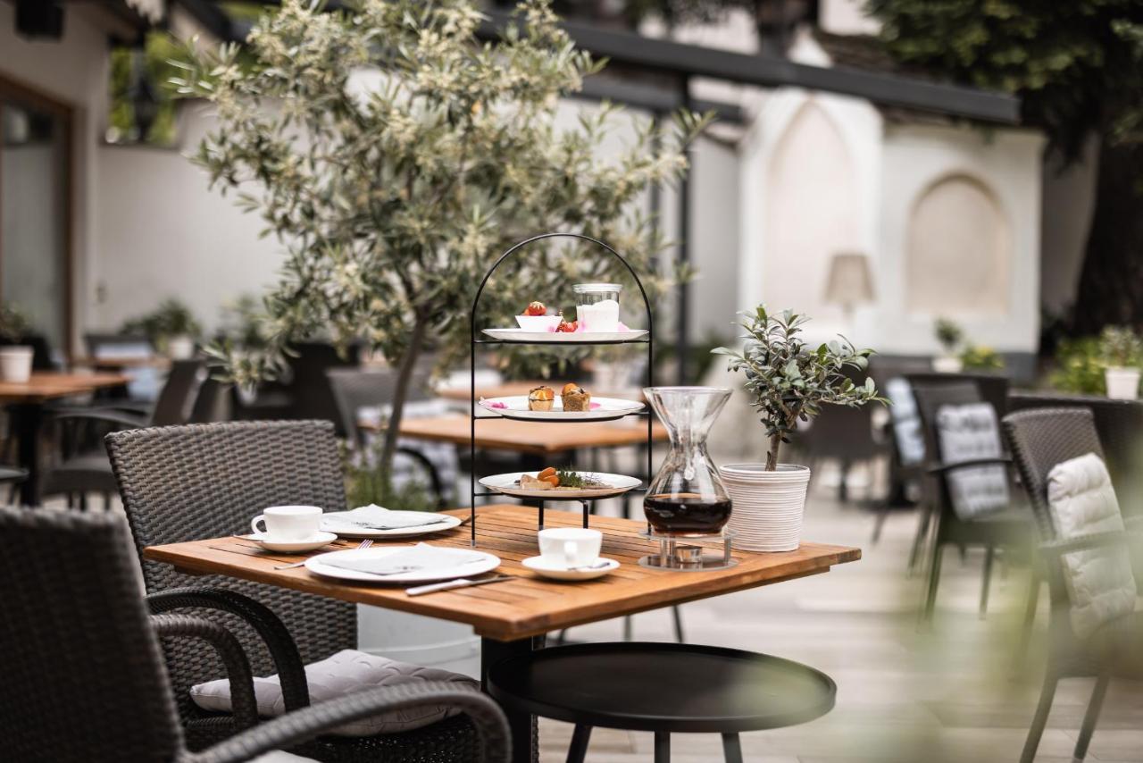 Boutique Hotel Zum Rosenbaum ナッレス エクステリア 写真